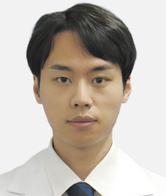 令和6年度研修医 CHANG CHUN YIの顔写真